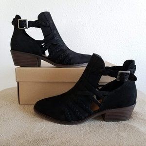 New Lucky Brand black suede block heel booties